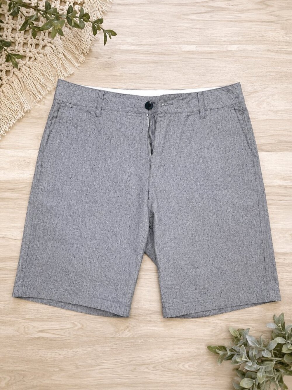Ezekiel Men’s Gray Textured Flat Front Shorts Size 31